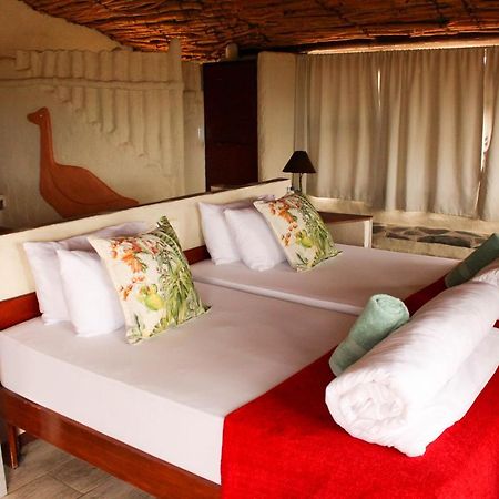 Ugab Terrace Lodge Vingerklip Buitenkant foto