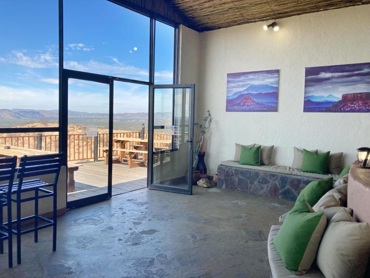 Ugab Terrace Lodge Vingerklip Buitenkant foto